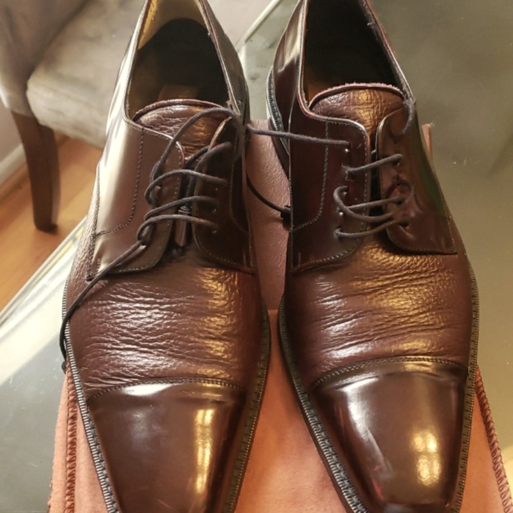 Size 9 Men's Mezlan  Burgundy Dress Shoe